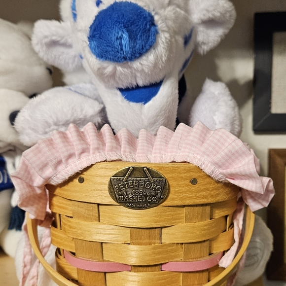 Peterboro Pretty In Pink Breast Cancer Awareness Handled with Liner Basket - Picture 6 of 11